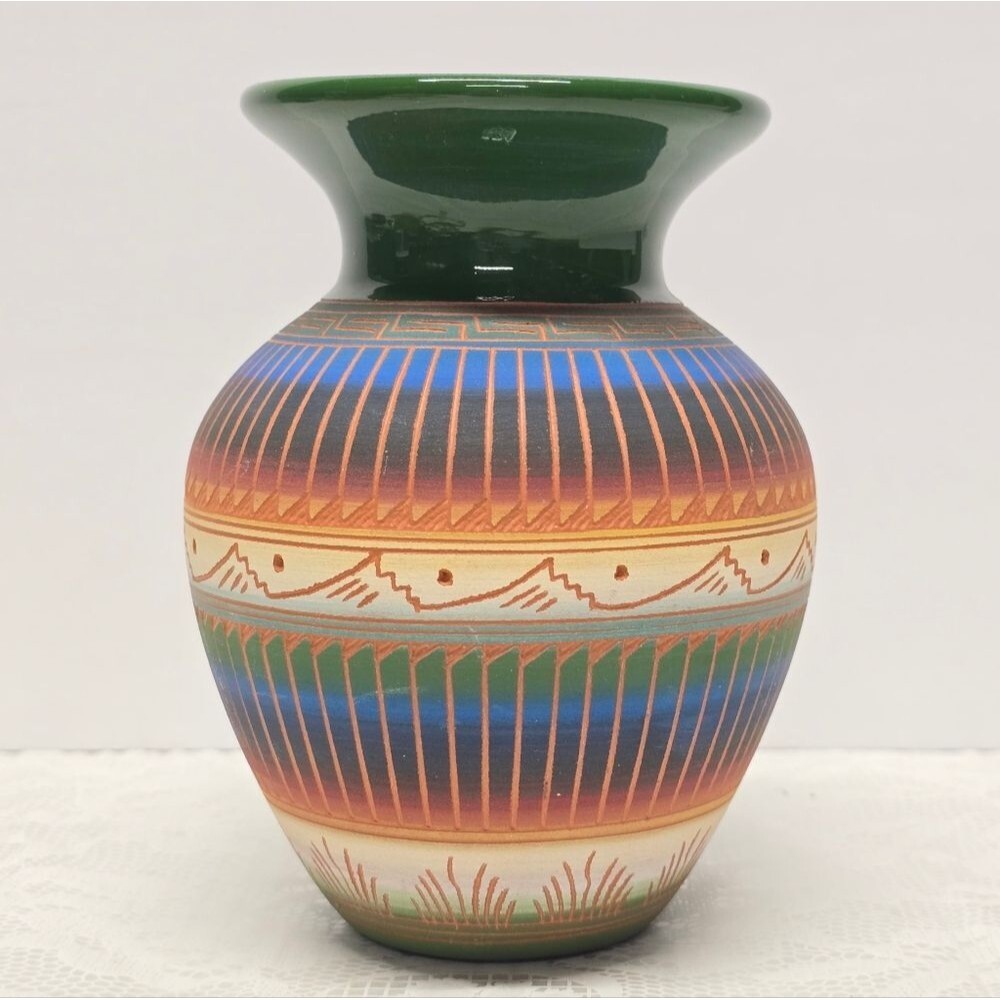 Native American Navajo Etched Pottery Vase Signed Patricia & Arnold Dine 2014